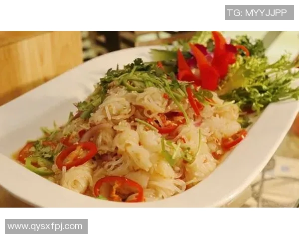 足球巨星品味中国小吃的独特魅力与美味体验之旅